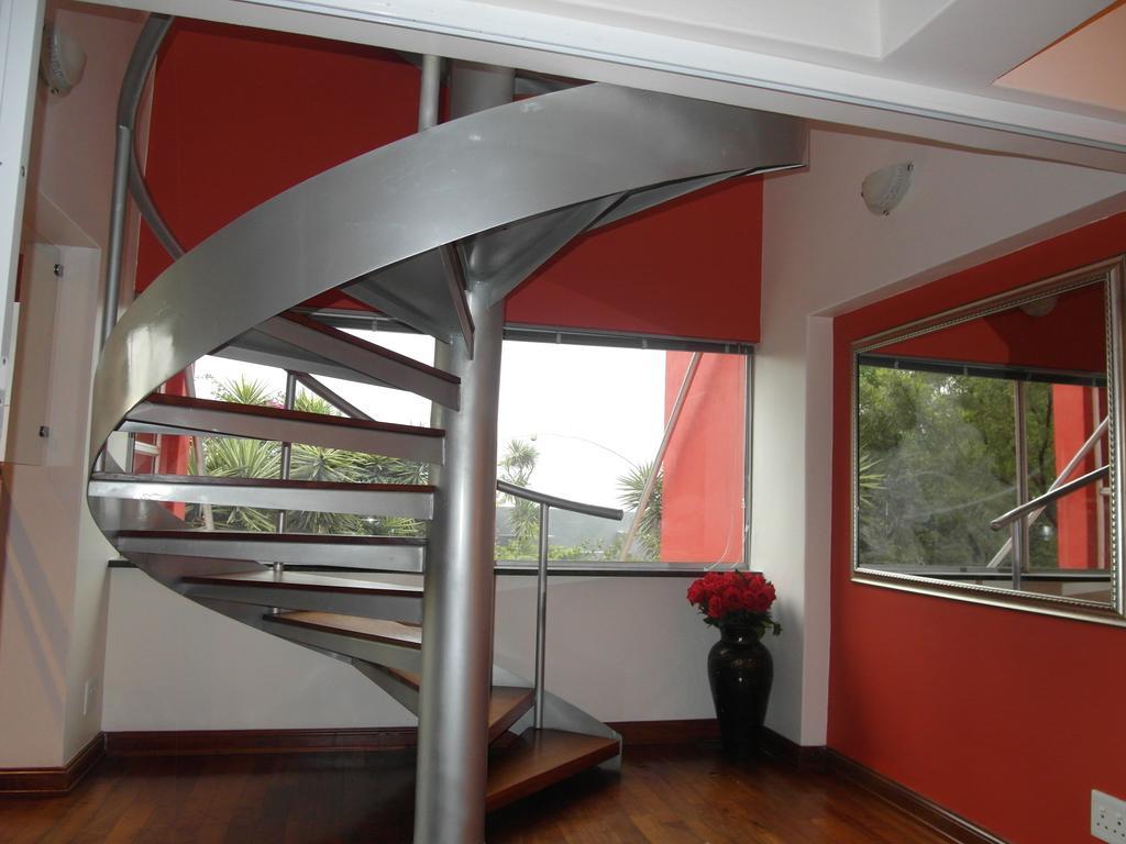 Red Square Home Pretoria-Noord Extérieur photo