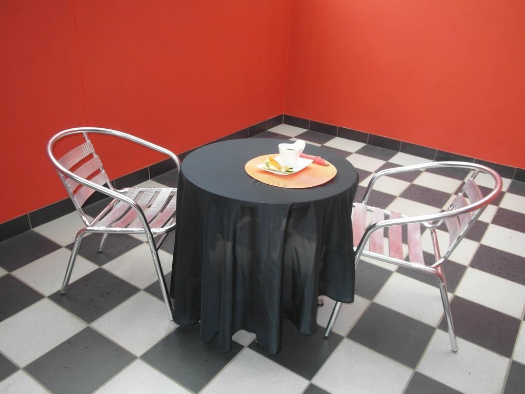 Red Square Home Pretoria-Noord Extérieur photo