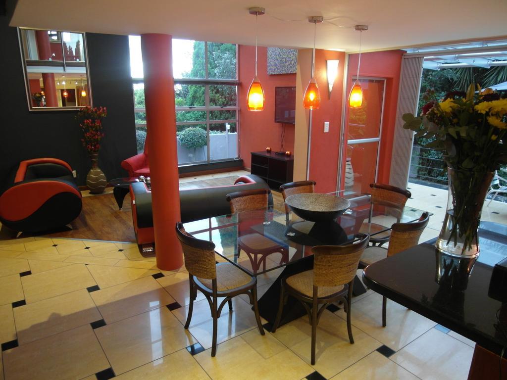 Red Square Home Pretoria-Noord Extérieur photo