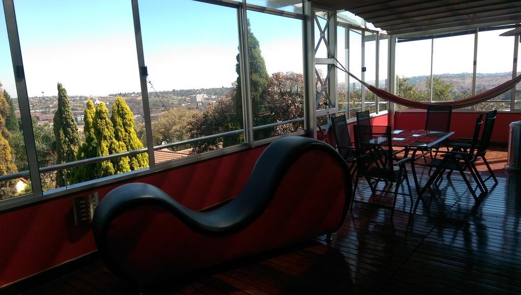 Red Square Home Pretoria-Noord Extérieur photo
